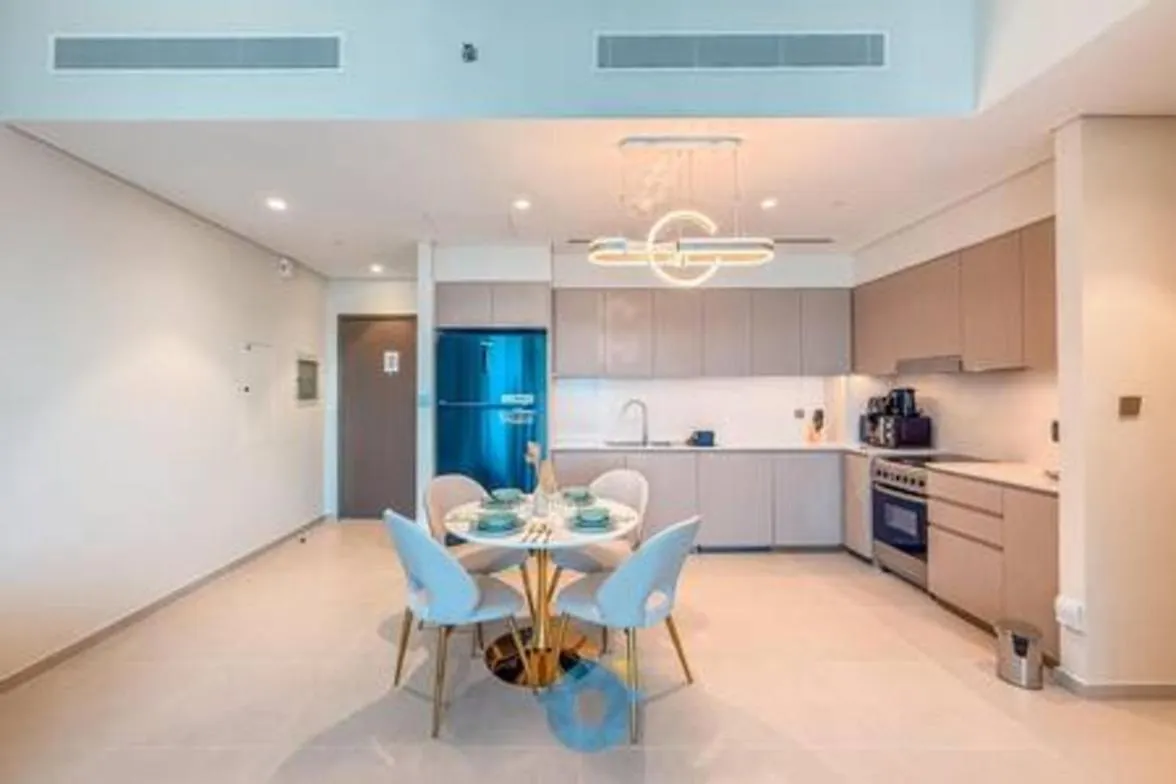 5601Gr Elegant Two Bedroom Home In Downtown Dubai